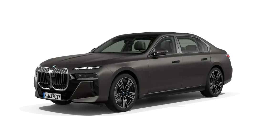 Kaltenbach Gruppe – Eine schnittige, dunkelgraue BMW Limousine mit modernen, kantigen Scheinwerfern und markantem Kühlergrill, von vorne links gesehen vor einem weißen Hintergrund. – BMW, MINI, KIA, BMW Motorrad & Honda Motorrad Partner in NRW