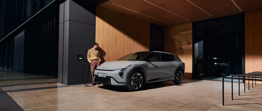 Kia EV4 Laden