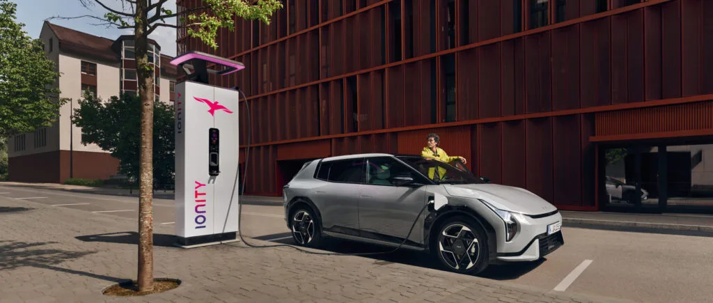 Kia EV4 öffentlich laden