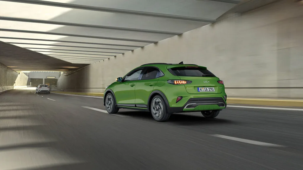 Der Kia XCeed Autobahnassistent in Nutzung.