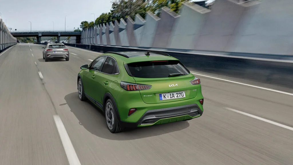 Die Kia XCeed Geschwindigkeitsregelanlage in Nutzung.
