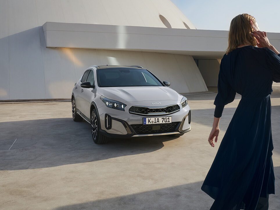 Das Bild zeigt eine Kia XCeed Front.