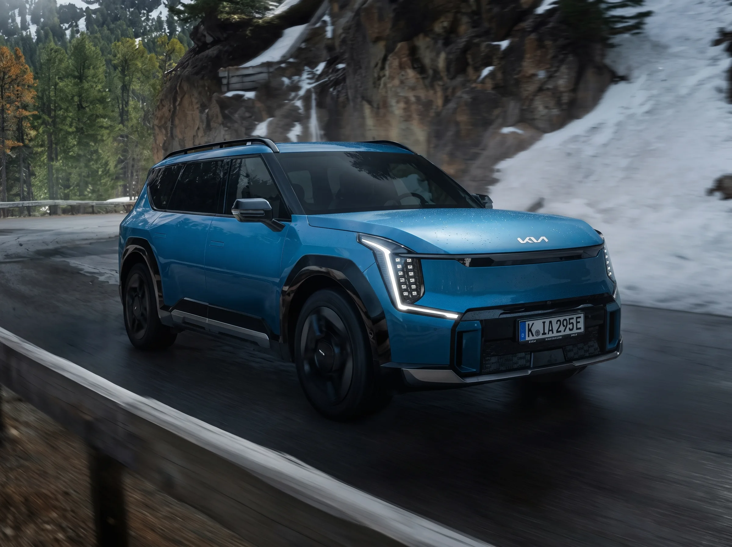 Kia EV9 auf winterlicher Bergstraße