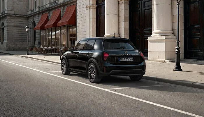 MINI_DE_ASSETS_F65_TEASER_DESKTOP_700x400px-1.jpg